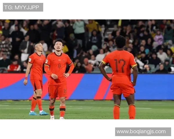 白人足球明星与香港混血的跨文化故事与运动梦想