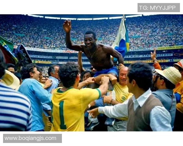 足球明星头顶奖杯的传奇瞬间揭示了他们的奋斗与荣耀